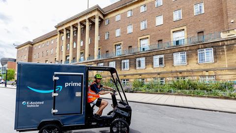 New-electric-cargo-bike-on-the-road-in-front-of-Norwich-City-Hall.-Photography-by-UNP-scaled